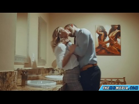 ❤️ Kad te prsata plavuša zavede u javnom toaletu ️ Jebeni video na bs.com-porn-hat.ru